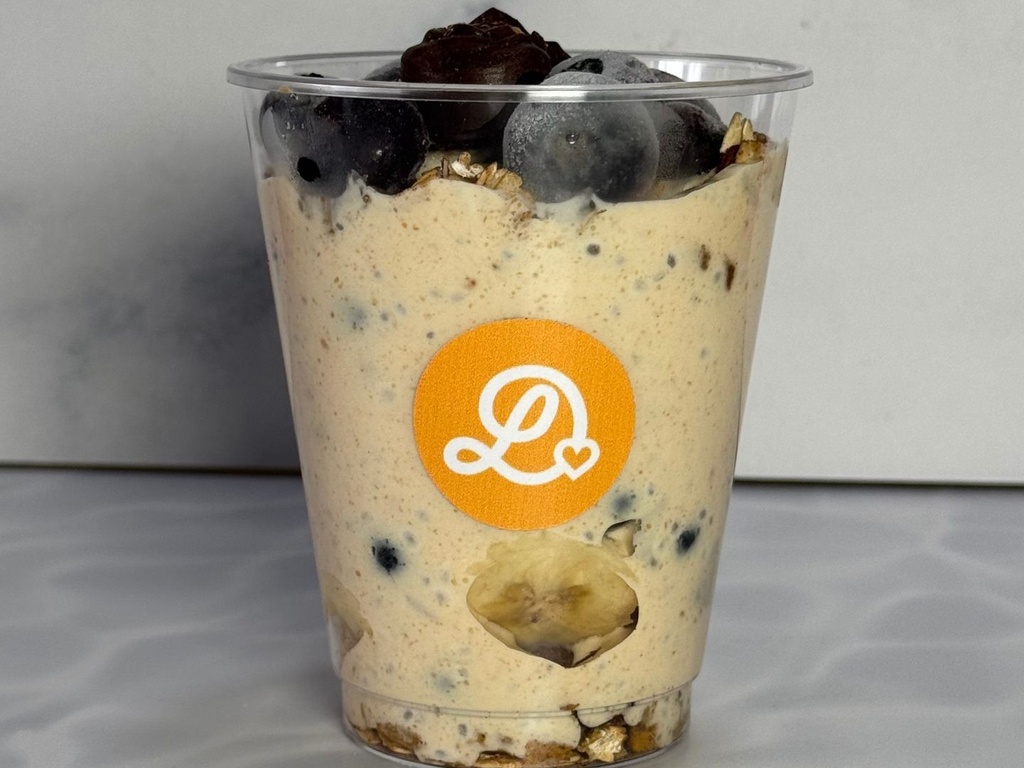 Parfait de maní con arándanos 