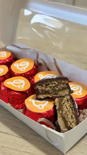 Alfajor Bombon de pistacho x 8 unid